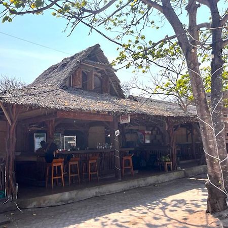 Q'Pelagos Sunset Bungalow غيلي تراوانغان المظهر الخارجي الصورة