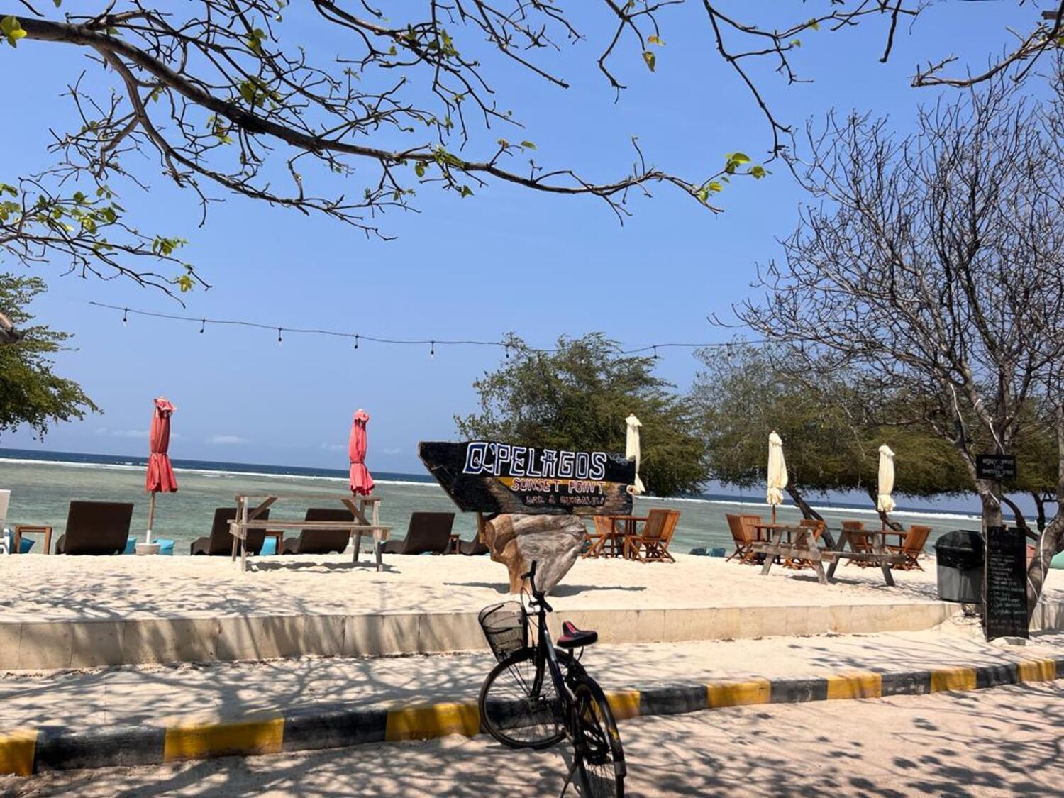 Q'Pelagos Sunset Bungalow غيلي تراوانغان المظهر الخارجي الصورة